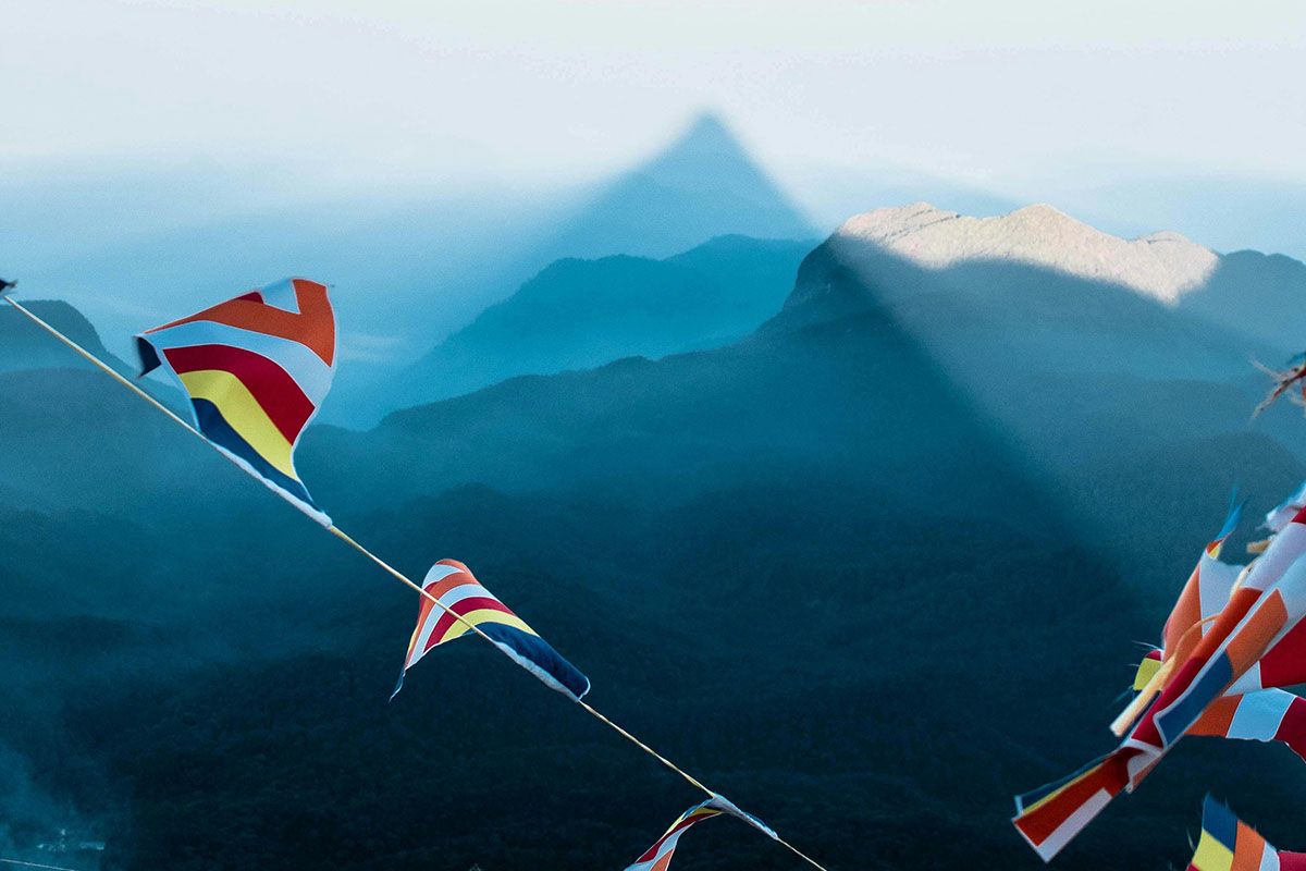 Top 5 Scenic Walking Trails in Sri Lanka